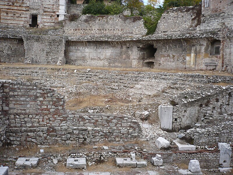 File:Teatro antico 2.JPG