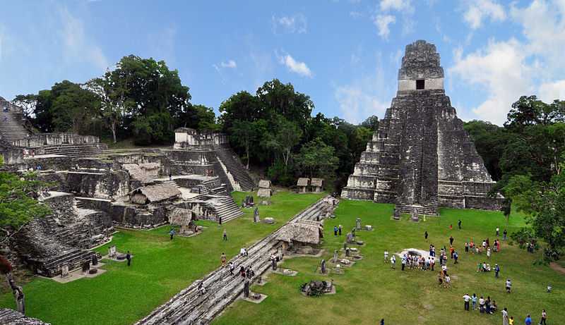 Файл:Tikal mayan ruins 2009.jpg