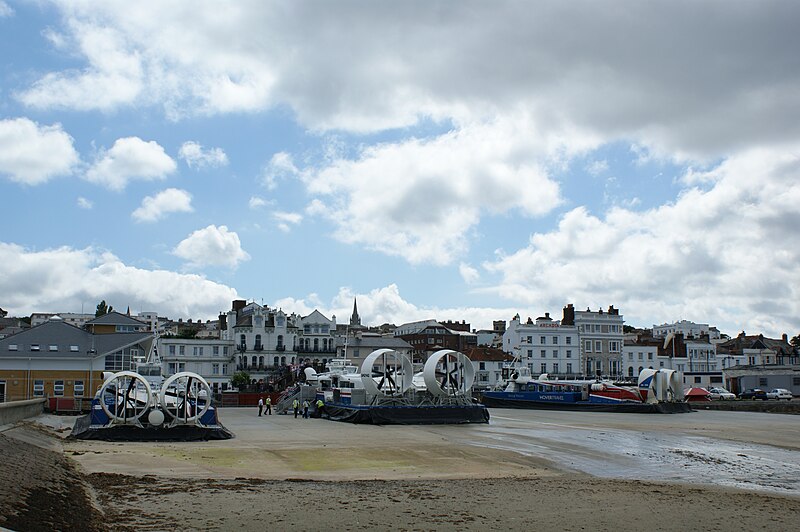 File:Hovertravel fleet at Ryde.JPG