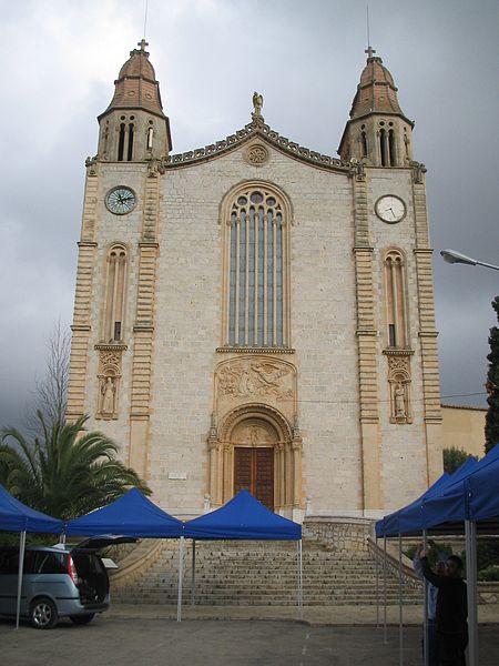 Archivo:IglesiaCalvià-rafax.JPG