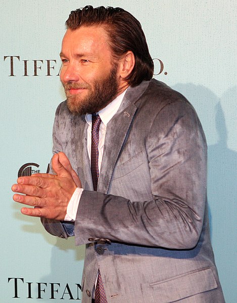 File:Joel Edgerton 2013.jpg