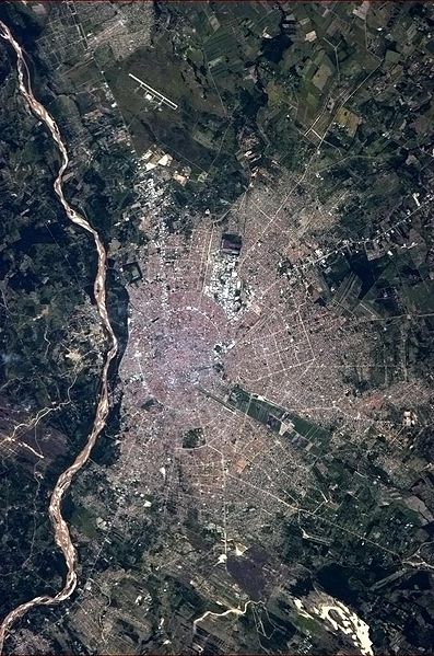 Archivo:SantaCruzBoliviaFromTheISS.jpg