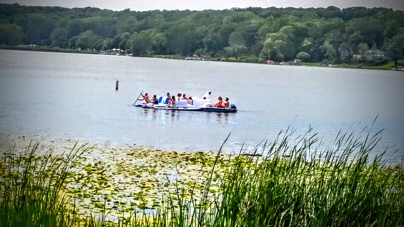 File:Turtle Lake floating.jpg