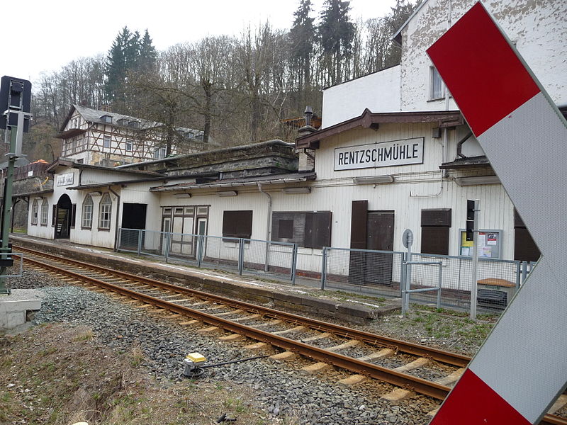 File:Bahnhof Rentzschmühle 1.JPG