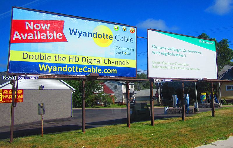 File:Outfront billboards Wyandotte MI.jpg