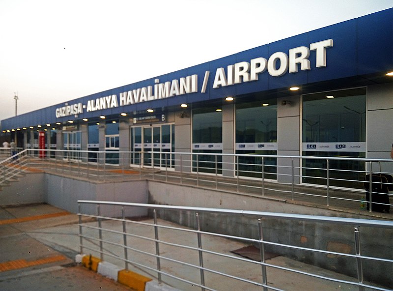 Файл:Gazipaşa-Alanya Airport Terminal.jpg