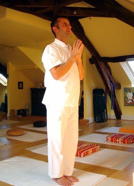 File:1Pranamasana.JPG