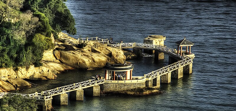 File:Gulangyu, Xiamen The Spot.jpg