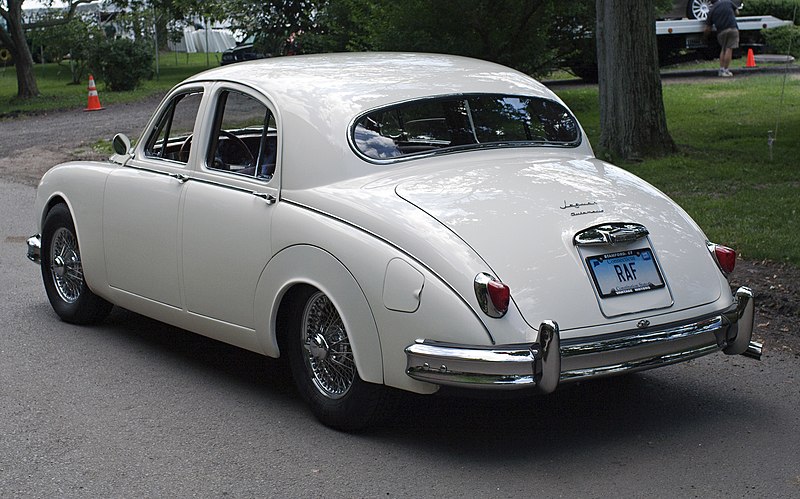 File:Jaguar 3.4 automatic.jpg