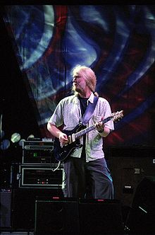 Herring performing with The Dead at the Virginia Beach Amphitheater on June 17, 2003