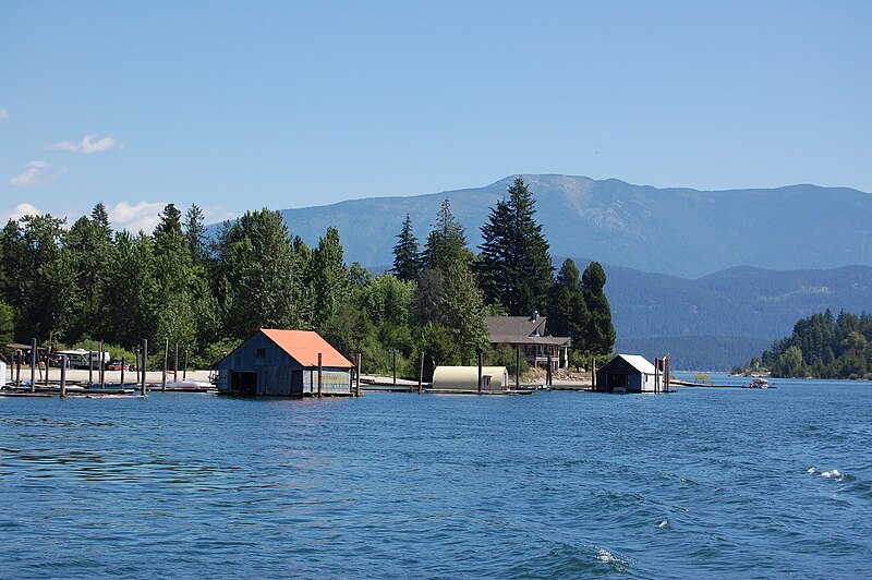 File:Kootenay Lake Boathouses.jpg