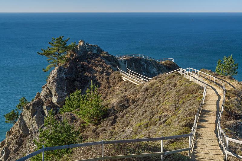 File:Muir Beach Overlook.jpg