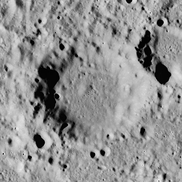 File:Perel'man crater AS15-M-2217.jpg