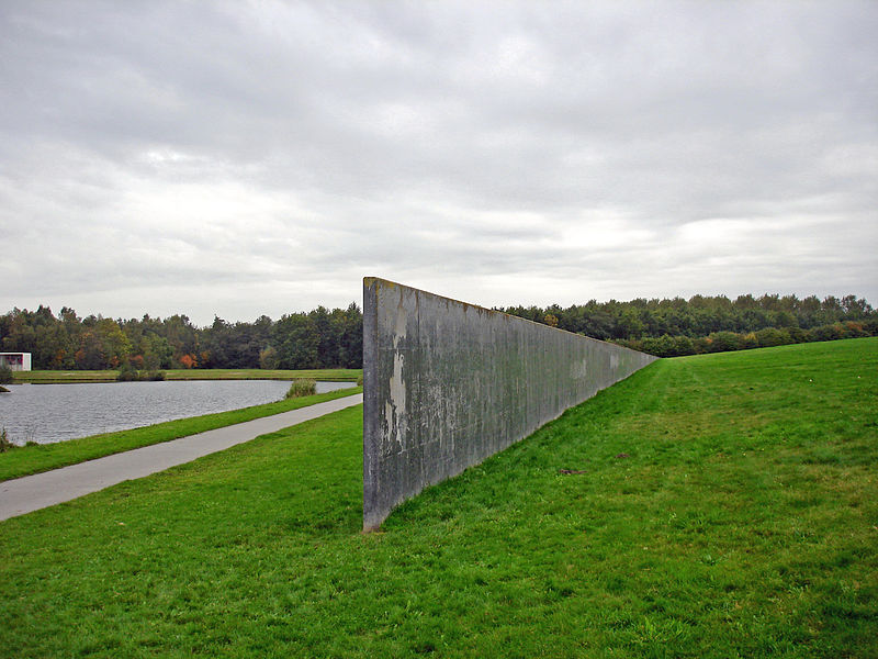 Archivo:Richard Serra Sealevel1.jpg