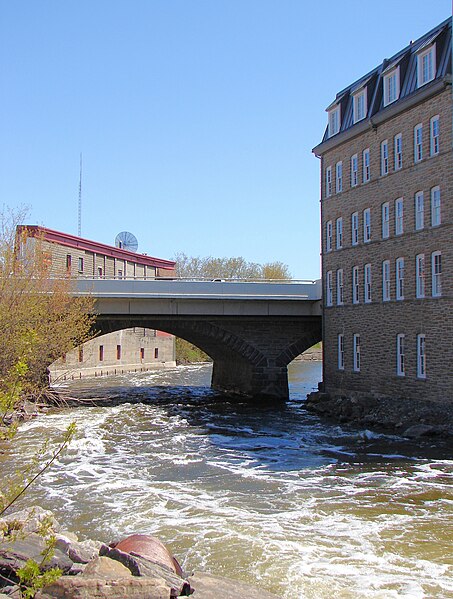 File:Smiths Falls Ontario.JPG