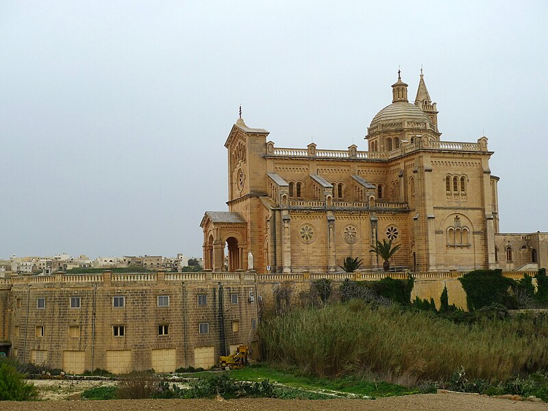 Файл:Ta' Pinu, Gozo (Malta).jpg