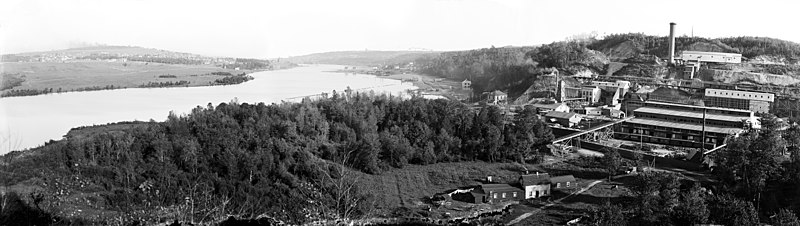 File:Michigan-smelter-pano-c1900-1906.jpg