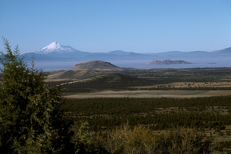 File:Tule Lake Basin.jpg