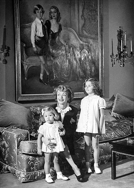 File:Constance-Bennett-Children-1944.jpg