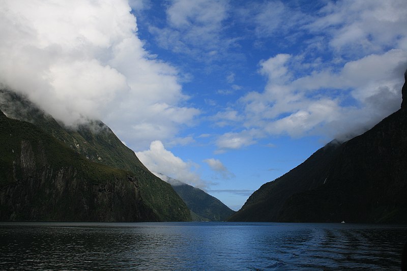 Archivo:Milford Sound-Nueva Zelanda08.JPG