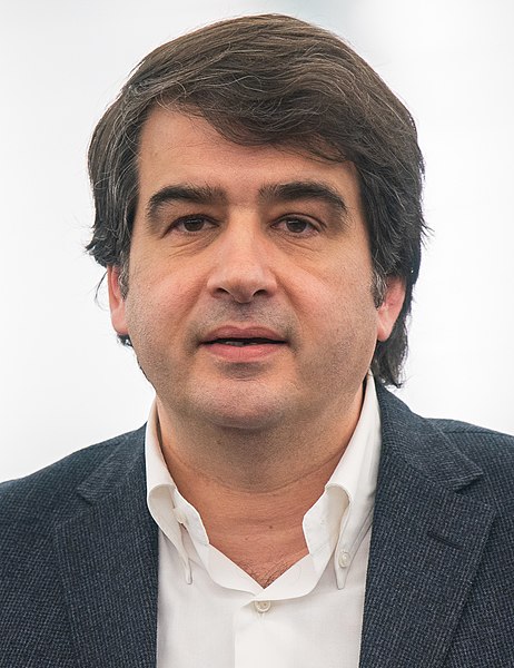 File:Raffaele Fitto 2020 (cropped).jpg