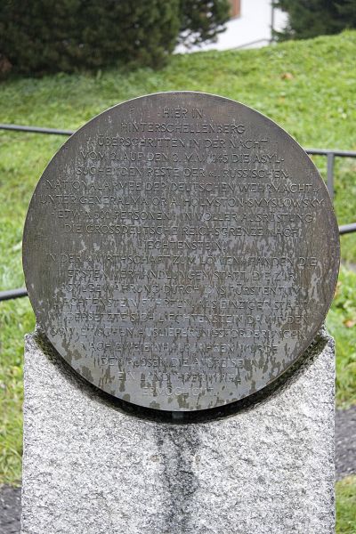 Файл:Russian-Monument-Liechtenstein.jpg