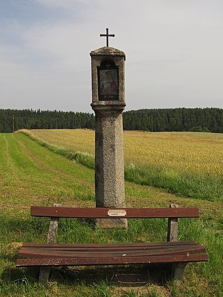 File:Tabernakel-Bildstock bei Weitra.jpg