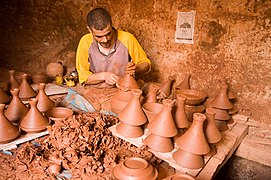 Tajine potter