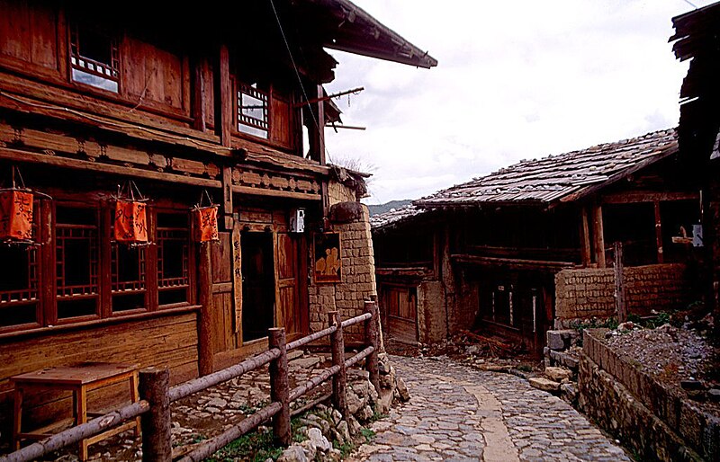 Файл:Zhongdian-ciudad-antigua-calles-c05.jpg