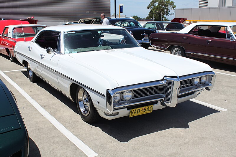 File:1968 Pontiac Parisienne (16322836691).jpg