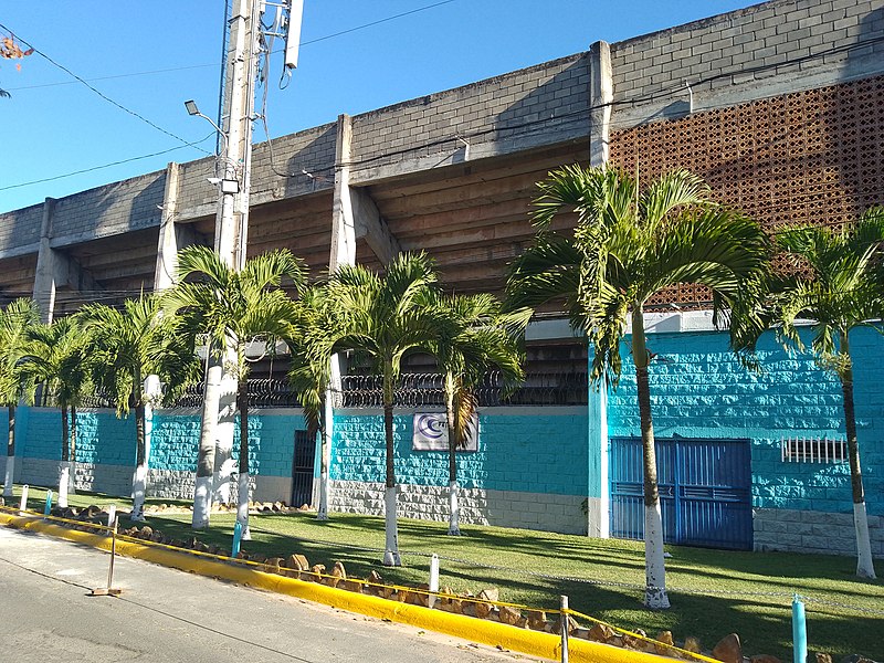 Archivo:Chochi Sosa Stadium Outside.jpg