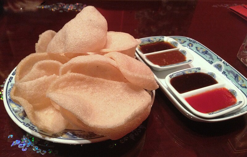 Файл:Krupuk with sauces.JPG