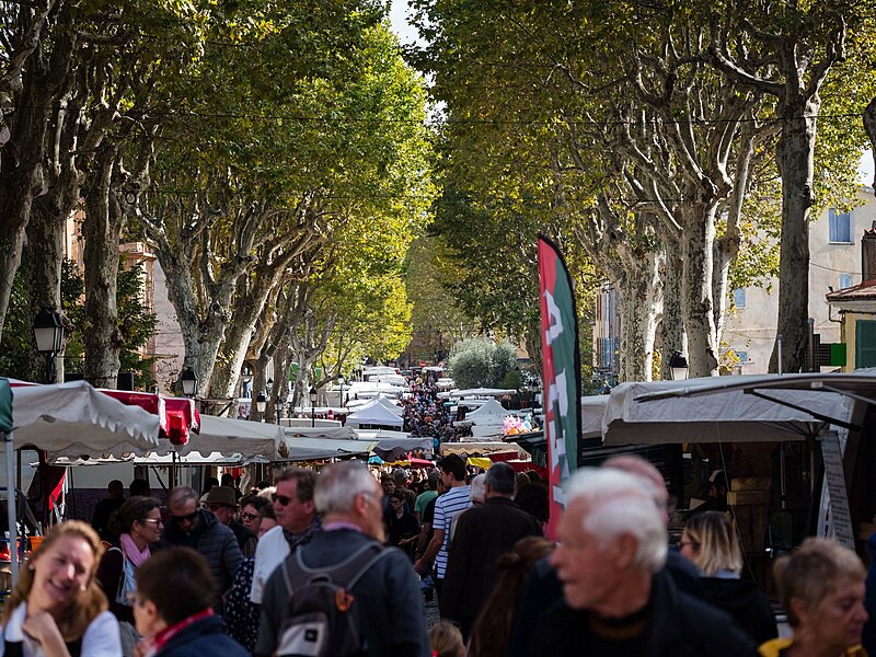 File:Lorgues market.jpg