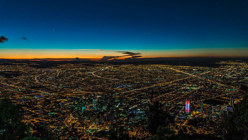 Файл:Bogotá, Nocturna.jpg