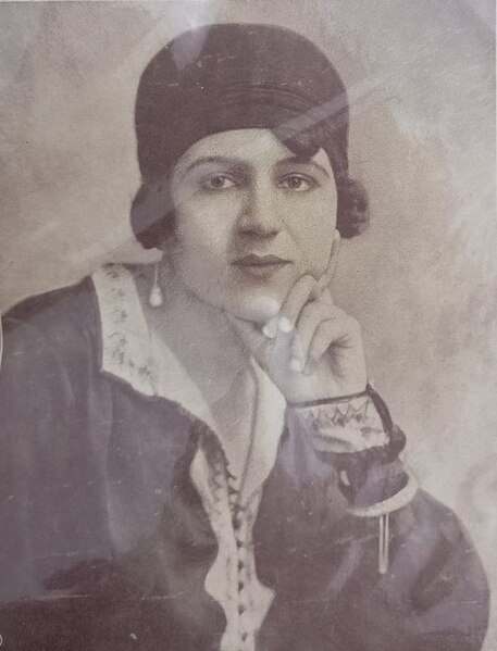 File:Fatma Serri Portrait.jpg