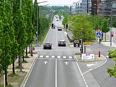 South-facing view from the (since demolished) footbridge over Avenue John F. Kennedy circa 2015