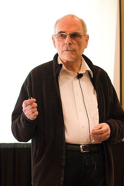 File:Strassen Knuth Prize lecture.jpg