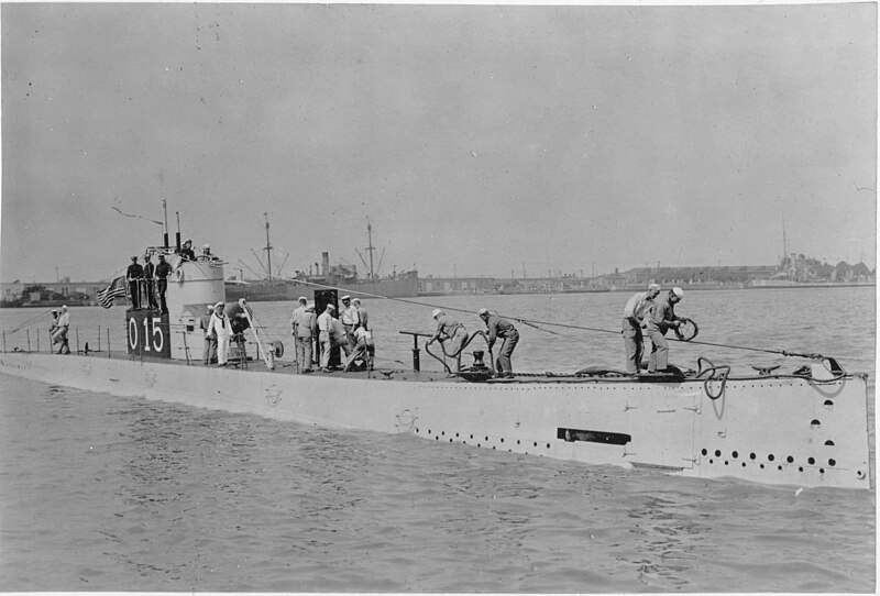 File:USS O-15 (SS-76).jpg