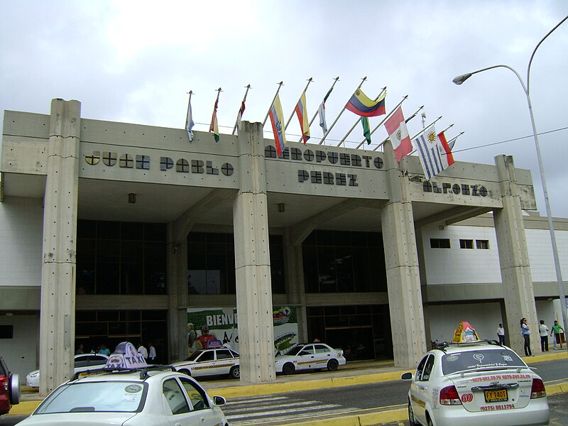 File:Aeropuerto el vigia.jpg