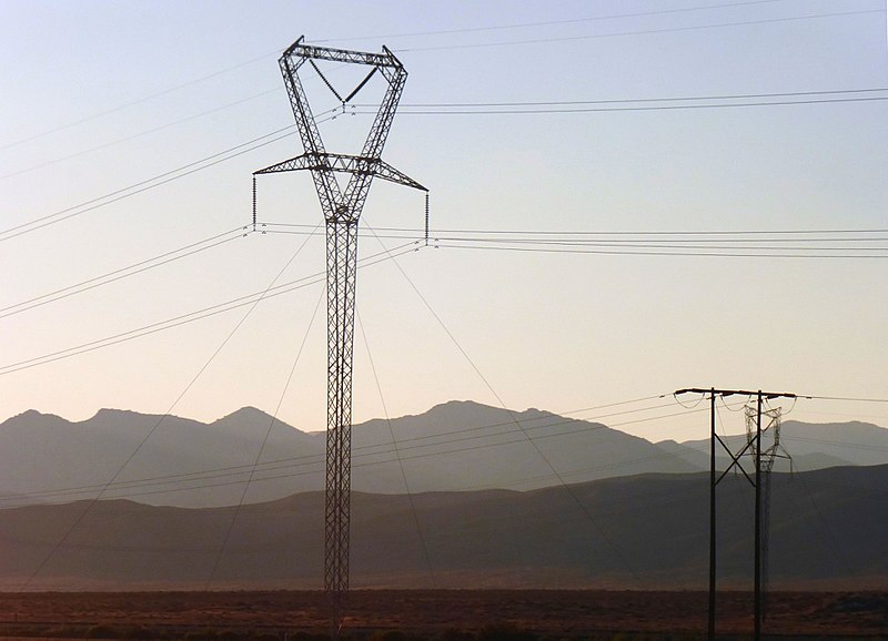 File:Guyed Delta Transmission Tower.jpg