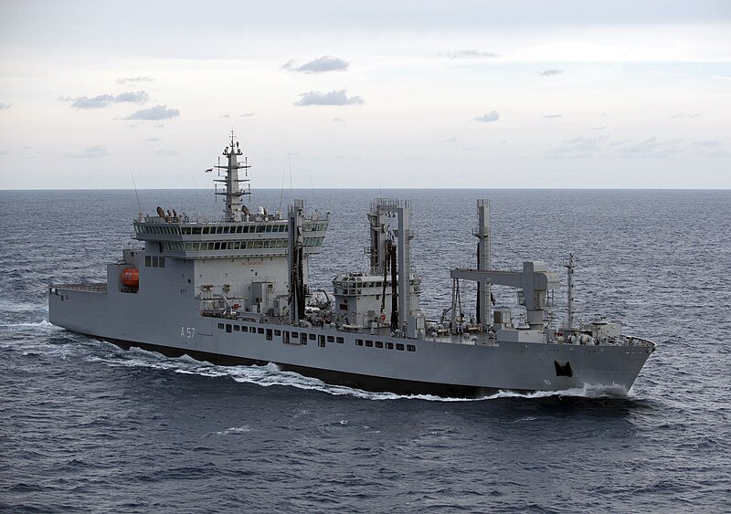 Archivo:INS Shakti A57.jpg