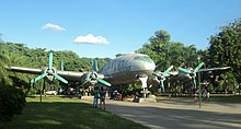 Lockheed Constellation Santa Cruz.jpg