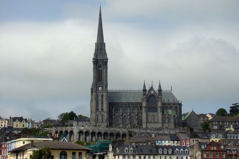 File:St.-Colman-Kathedrale Cobh.JPG