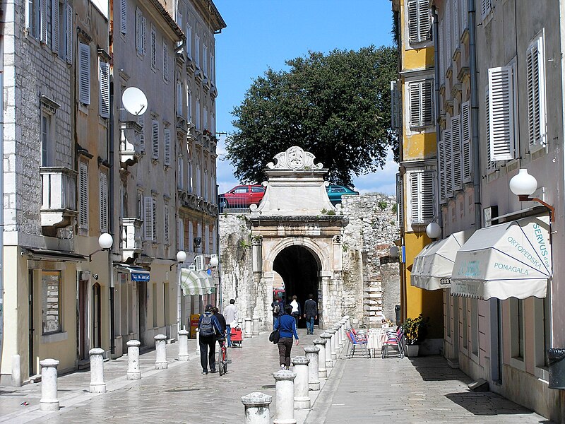 File:Zadar PortaMarina.jpg