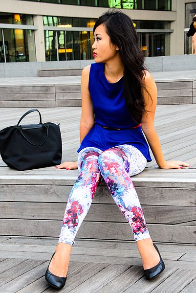 File:Blue top and leggings.jpg