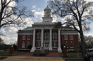 Lincoln County Courthouse in Lincolnto