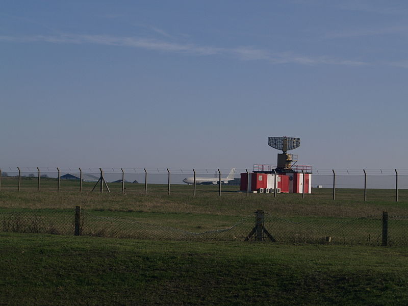 File:Manston Airport radar.jpg