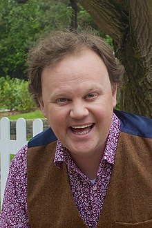 Mr Tumble (cropped).jpg