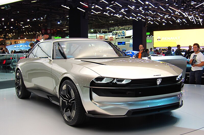 Archivo:Peugeot e-Legend Concept front.jpg