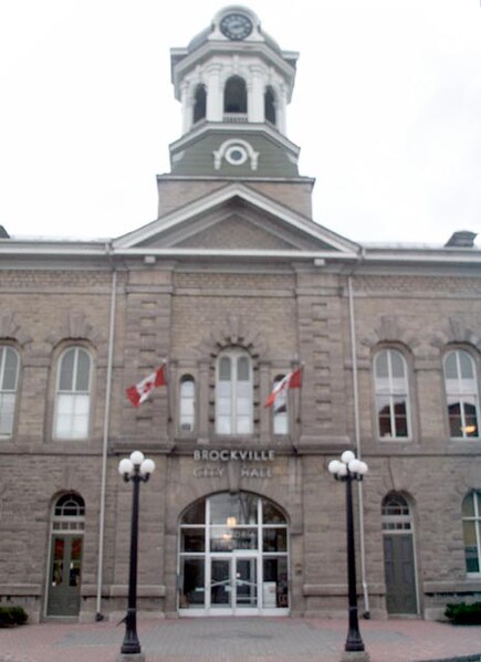 File:Carlb-victoriahall-brockville.jpg